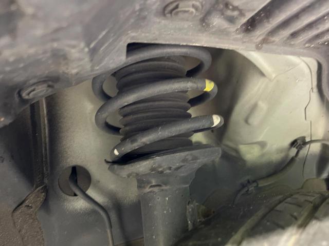 ハスラー ＪスタイルＩＩターボ　メーカー純正９型ナビ　全周囲カメラ　衝突軽減装置　ドラレコ　ＥＴＣ　革巻きステアリング　ＬＥＤヘッド　純正１５インチアルミ　前席シートヒーター　オートエアコン　オートライト　スマートキー　禁煙車（20枚目）