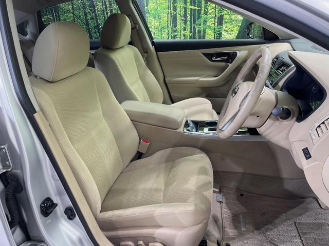 ティアナ ＸＬ　ナビＡＶＭパッケージ　純正ナビ　全周囲カメラ　衝突軽減装置　禁煙車　ドラレコ　コーナーセンサー　スマートキー　ＨＩＤヘッド　ＥＴＣ　クルコン　純正１６インチアルミ　オートライト　デュアルオートエアコン　パワーシート（8枚目）