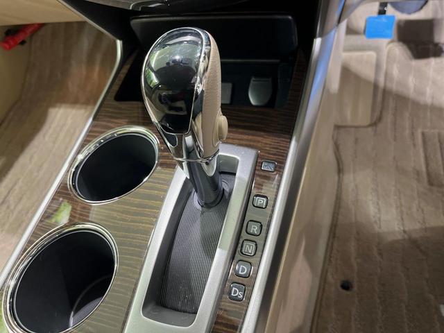 ティアナ ＸＬ　ナビＡＶＭパッケージ　純正ナビ　全周囲カメラ　衝突軽減装置　禁煙車　ドラレコ　コーナーセンサー　スマートキー　ＨＩＤヘッド　ＥＴＣ　クルコン　純正１６インチアルミ　オートライト　デュアルオートエアコン　パワーシート（21枚目）