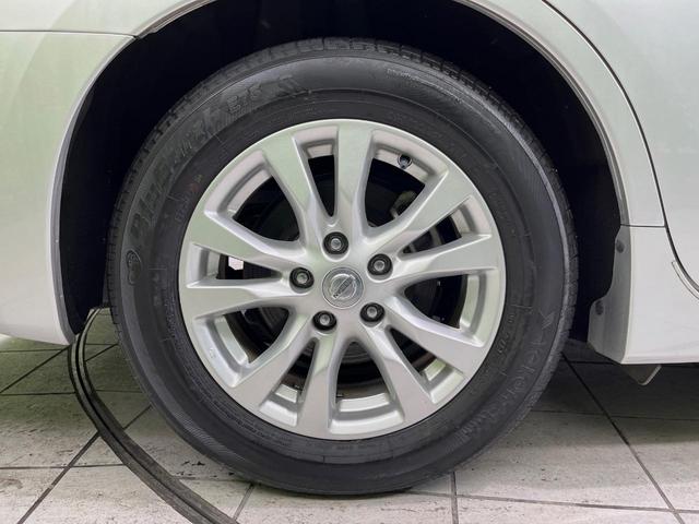 ティアナ ＸＬ　ナビＡＶＭパッケージ　純正ナビ　全周囲カメラ　衝突軽減装置　禁煙車　ドラレコ　コーナーセンサー　スマートキー　ＨＩＤヘッド　ＥＴＣ　クルコン　純正１６インチアルミ　オートライト　デュアルオートエアコン　パワーシート（56枚目）