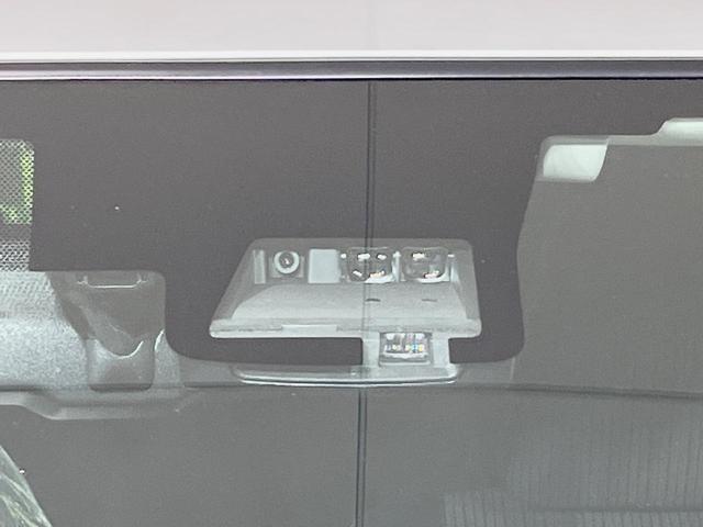 プロボックス ハイブリッドF 登録済未使用車 バックカメラ 100V電源 衝突被害軽減システム スマートキー オートハイビーム 車線逸脱警報 オートライト オートエアコン 純正14インチスチールホイール(3枚目)