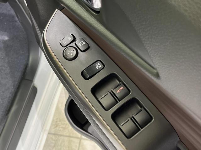 ソリオバンディット ハイブリッドＭＶ　登録済未使用車　メーカー９型ナビ　両側電動ドア　全周囲カメラ　衝突被害軽減システム　レーダークルーズ　コーナーセンサー　スマートキー　ＬＥＤヘッド　純正１５インチアルミ　オートハイビーム　車線逸脱警報（34枚目）