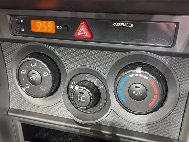 BRZ R MT車 SDナビ STiストラットタワーバー バックカメラ 禁煙車 スマートキー HIDヘッド ETC 純正17インチアルミ Bluetooth CD DVD再生 フルセグ(6枚目)