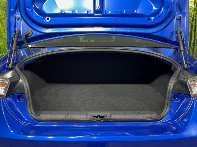 BRZ R MT車 SDナビ STiストラットタワーバー バックカメラ 禁煙車 スマートキー HIDヘッド ETC 純正17インチアルミ Bluetooth CD DVD再生 フルセグ(10枚目)