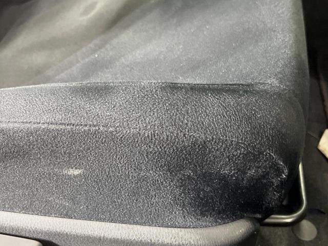 BRZ R MT車 SDナビ STiストラットタワーバー バックカメラ 禁煙車 スマートキー HIDヘッド ETC 純正17インチアルミ Bluetooth CD DVD再生 フルセグ(26枚目)