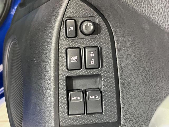 BRZ R MT車 SDナビ STiストラットタワーバー バックカメラ 禁煙車 スマートキー HIDヘッド ETC 純正17インチアルミ Bluetooth CD DVD再生 フルセグ(27枚目)