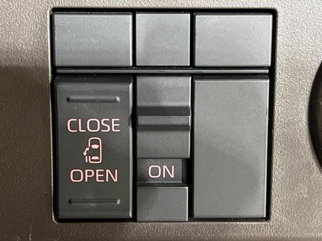 ルーミー Ｘ　純正ナビ　バックカメラ　電動スライドドア　衝突軽減軽減装置　禁煙車　コーナーセンサー　スマートキー　ＥＴＣ　オートハイビーム　車線逸脱警報　オートライト　ヘッドライトレベライザー　プライバシーガラス（6枚目）