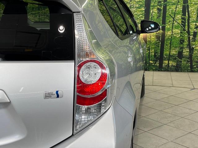 アクア Ｓ　メモリーナビ　バックカメラ　禁煙車　スマートキー　ＥＴＣ　オートライト　オートエアコン　フォグライト　プライバシーガラス　衝突安全ボディ　盗難防止システム　Ｂｌｕｅｔｏｏｔｈ　ＣＤ　ＤＶＤ再生　地デジ（46枚目）