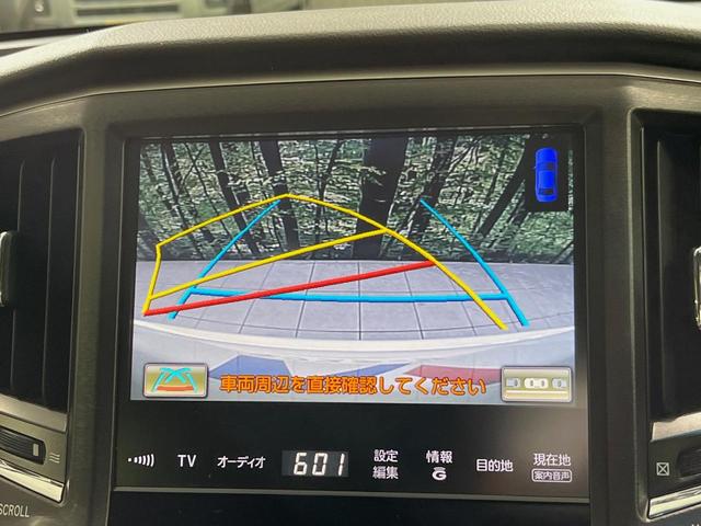 クラウンハイブリッド アスリートＳ　ブラックスタイル　サンルーフ　メーカー８型ナビ　バックカメラ　禁煙車　本革シート　前席シートベンチレーション　前席パワーシート　コーナーセンサー　スマートキ―　ＨＩＤヘッドライト　ＥＴＣ　ステアリングヒーター　フルセグ（5枚目）