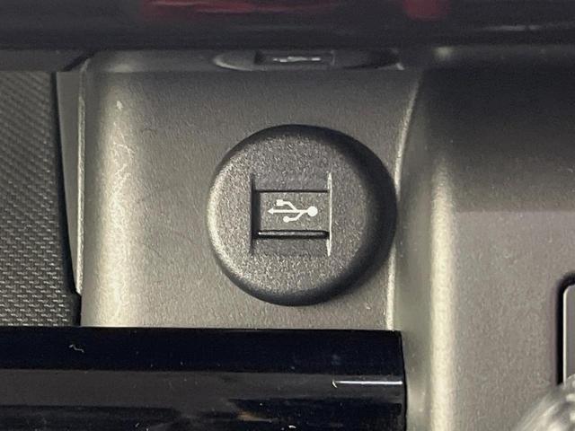 スペーシアカスタム ハイブリッドＸＳターボ　メーカー９型ナビ　両側電動スライドドア　全周囲カメラ　衝突軽減装置　レーダークルーズ　禁煙車　ハーフレザーシート　前後ドラレコ　コーナーセンサー　スマートキー　ＬＥＤヘッド　ステアリングヒーター（30枚目）