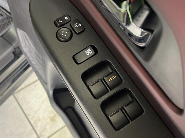 スペーシアカスタム ハイブリッドＸＳターボ　メーカー９型ナビ　両側電動スライドドア　全周囲カメラ　衝突軽減装置　レーダークルーズ　禁煙車　ハーフレザーシート　前後ドラレコ　コーナーセンサー　スマートキー　ＬＥＤヘッド　ステアリングヒーター（46枚目）