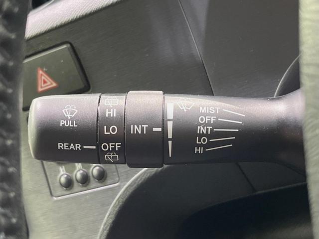 アクア Ｇ　純正ナビ　禁煙車　スマートキ―　ＥＴＣ　オートライト　オートエアコン　Ｂｌｕｅｔｏｏｔｈ　ＣＤ／ＤＶＤ　フルセグ　革巻きステアリング　プライバシーガラス　電動格納ミラー　横滑り防止装置　衝突安全ボディ（32枚目）