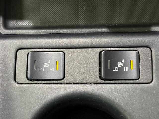 プリウス Ｓツーリングセレクション　モデリスタエアロ　純正９型ナビ　セーフティセンス　レーダークルーズ　フルセグＴＶ　バックカメラ　ＥＴＣ　ＬＥＤヘッドライト　オートマチックハイビーム　グレー内装　シートヒーター　純正１７インチＡＷ（8枚目）