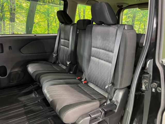 セレナ ハイウェイスターＶ　純正１０型ナビ　後席モニター　両側電動ドア　全周囲カメラ　衝突被害軽減システム　レーダークルーズ　禁煙車　ドラレコ　コーナーセンサー　スマートキー　ＬＥＤヘッド　ＥＴＣ　純正１６インチアルミ（44枚目）