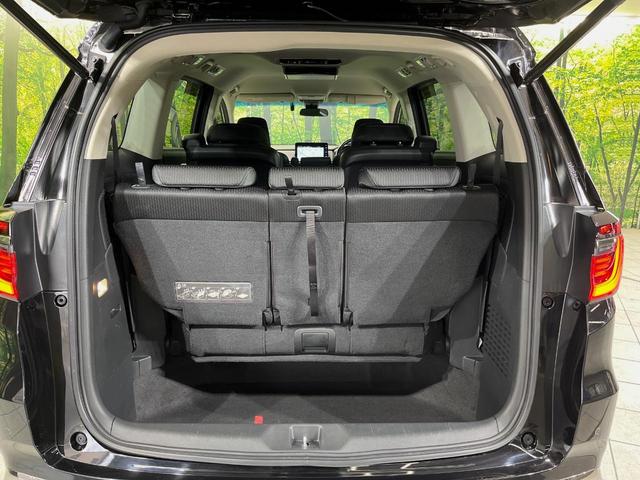 オデッセイハイブリッド e:HEVアブソルート・EX 純正10型ナビ 後席モニター 両側電動ドア 全周囲カメラ 衝突被害軽減システム レーダークルーズ 禁煙車 電動リアゲート ハーフレザーシート ドラレコ コーナーセンサー スマートキー LEDヘッド(10枚目)