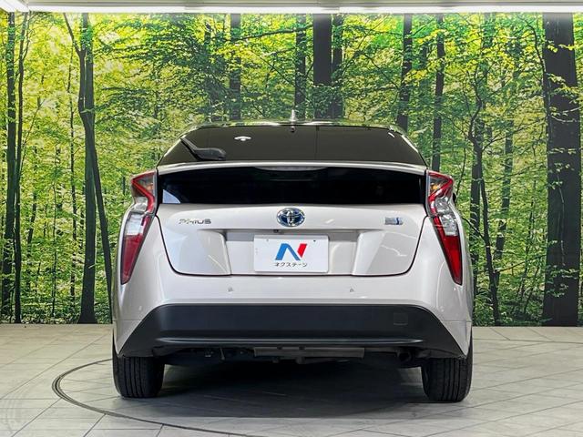 プリウス Ａ　純正９型ナビ　バックカメラ　衝突軽減装置　レーダークルーズ　禁煙車　コーナーセンサー　スマートキー　ＬＥＤヘッドライト　ＥＴＣ　オートマチックハイビーム　パークアシスト　ブラインドスポットモニター（15枚目）