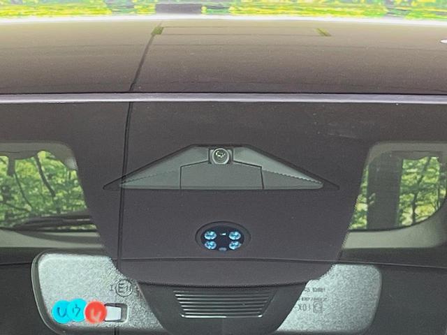 �y�z���_�Z���V���O�z���s���ɑO���̎ԗ�����F�����A�Փ˂������Ȏ��͌x��ƃu���[�L�ŏՓˉ���Ɣ�Q�y�����A�V�X�g�B�����S�Ƀh���C�u�����y���݂��������܂��B