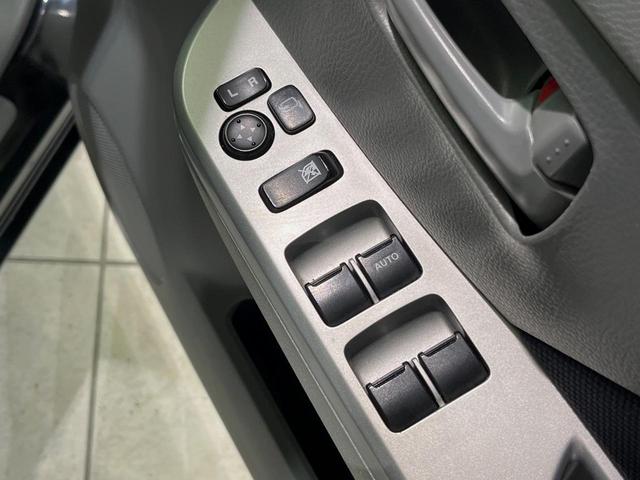 �y�d���i�[�~���[�z�T�C�h�~���[�͓d���i�[���ƂȂ��Ă���A�������ԏ�ł��L�Y�������X�N��}�����܂��B