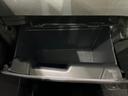 Ｇ　ＳＤナビ　禁煙車　シートヒーター　スマートキー　ＥＴＣ　オートエアコン　ＣＤ　ＤＶＤ再生　アイドリングストップ　盗難防止装置　プライバシーガラス　電動格納ミラー　パワーウィンドウ　ベンチシート（29枚目）