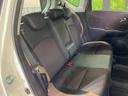 後部座席も気になるようなキズ・汚れやへたり等、大きなダメージはなく、良好な状態です。