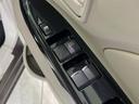 Ｅ　ｅ－アシスト　禁煙車　ＣＤ再生オーディオ　運転席シートヒーター　ＥＴＣ　電動格納ミラー　横滑り防止装置　パワーウィンドウ　プライバシーガラス　パワーステアリング（29枚目）