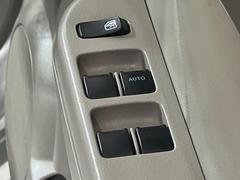 【パワーウィンドウ】ボタン一つで簡単に窓の開閉ができるのでとっても便利！運転中でも楽々操作♪ 6