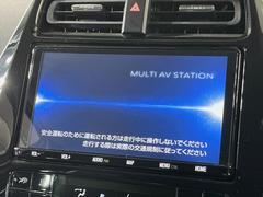 【純正９型ナビ】人気の純正ナビを装備しております。ナビの使いやすさはもちろん、オーディオ機能も充実！キャンプや旅行はもちろん、通勤や買い物など普段のドライブも楽しくなるはず♪ 4