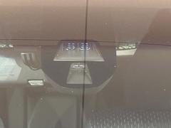 【シティブレーキアクティブシステム】低速走行中に前方の車両等を認識し、衝突しそうな時は警報とブレーキで衝突回避と被害軽減をアシスト。より安全にドライブをお楽しみいただけます。 5