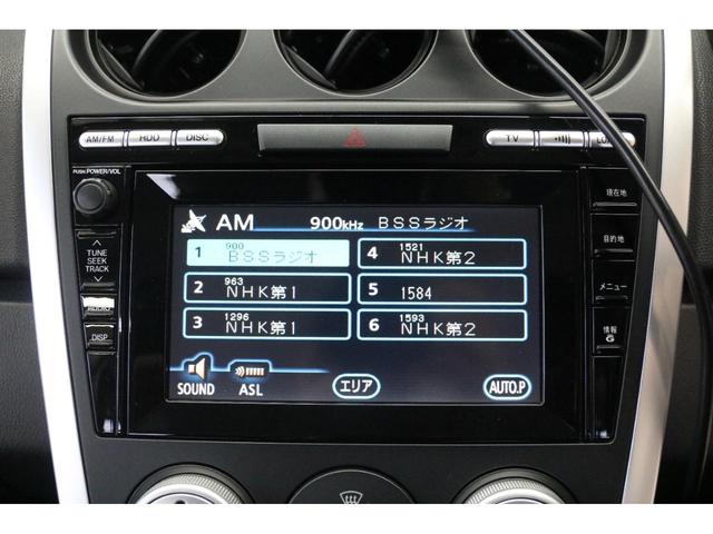 【純正ＨＤＤナビ】ナビはもちろん、ＣＤ・ＤＶＤ視聴可能です。長距離のお出かけにも便利です。