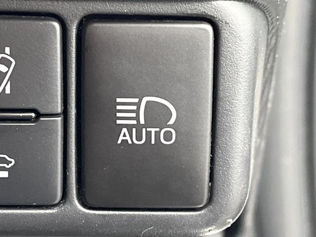 S 衝突被害軽減装置 禁煙車 オートライト スマートキー オートエアコン CDプレイヤー 盗難防止装置 プライバシーガラス(6枚目)