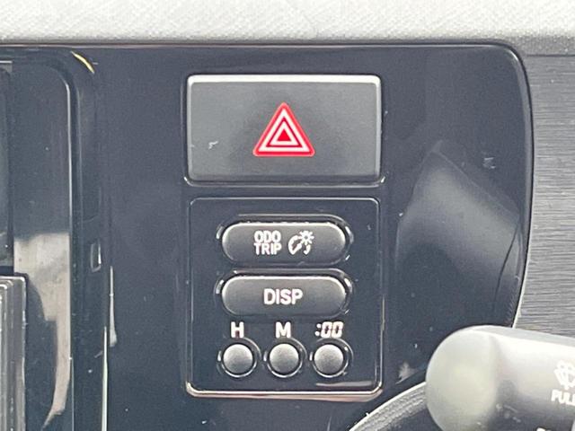 S 衝突被害軽減装置 禁煙車 オートライト スマートキー オートエアコン CDプレイヤー 盗難防止装置 プライバシーガラス(24枚目)