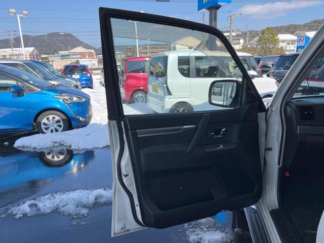 ロング エクシード carrozzeriaナビ 4WD クルーズコントロール バックカメラ ETC HIDヘッドライト オートエアコン オートライト 純正17インチアルミホイール(31枚目)