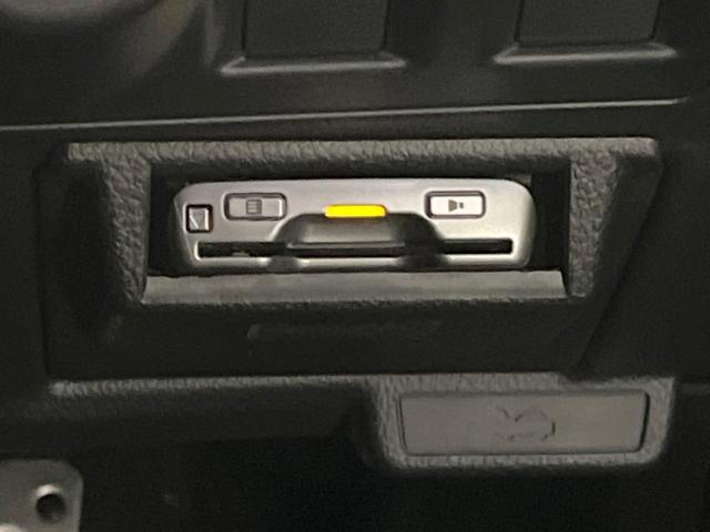 S-リミテッド 純正ナビ 4WD レーダークルーズコントトール シートヒーター フルセグTV バックカメラ ETC ハーフレザーシート LEDヘッドライト オートライト パワーシート 横滑り防止装置(10枚目)