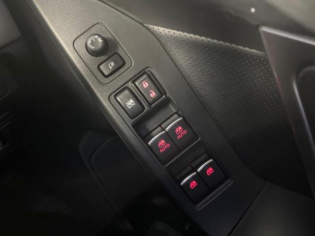 S-リミテッド 純正ナビ 4WD レーダークルーズコントトール シートヒーター フルセグTV バックカメラ ETC ハーフレザーシート LEDヘッドライト オートライト パワーシート 横滑り防止装置(31枚目)