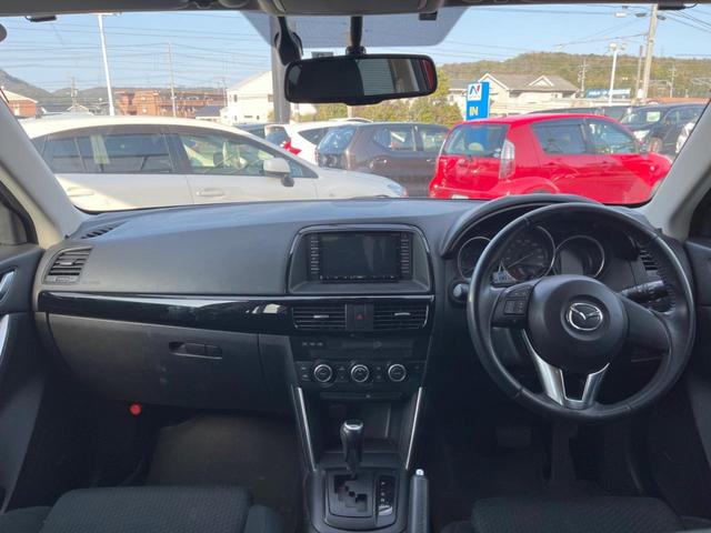 XD KENWOODナビ 4WD 禁煙車 バックカメラ ETC Bluethooth再生 HIDヘッドライト スマートキー オートライト オートエアコン 純正17インチアルミホイール(2枚目)