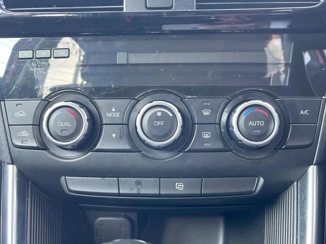 XD KENWOODナビ 4WD 禁煙車 バックカメラ ETC Bluethooth再生 HIDヘッドライト スマートキー オートライト オートエアコン 純正17インチアルミホイール(5枚目)