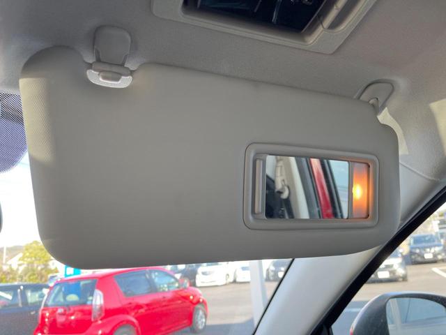XD KENWOODナビ 4WD 禁煙車 バックカメラ ETC Bluethooth再生 HIDヘッドライト スマートキー オートライト オートエアコン 純正17インチアルミホイール(35枚目)