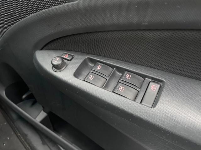 カスタムR オーディオ 禁煙車 LEDヘッドライト スマートキー オートエアコン オートライト 純正14インチアルミホイール 盗難防止装置 プライバシーガラス(8枚目)