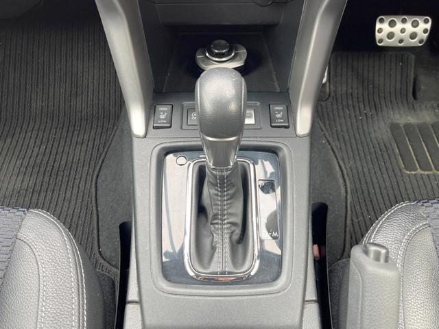 S-リミテッド 純正ナビ 4WD 衝突被害軽減装置 禁煙車 レーダークルーズコントロール バックカメラ Bluetooth再生 フルセグTV ETC パワーシート HIDヘッドライト デュアルオートエアコン(29枚目)