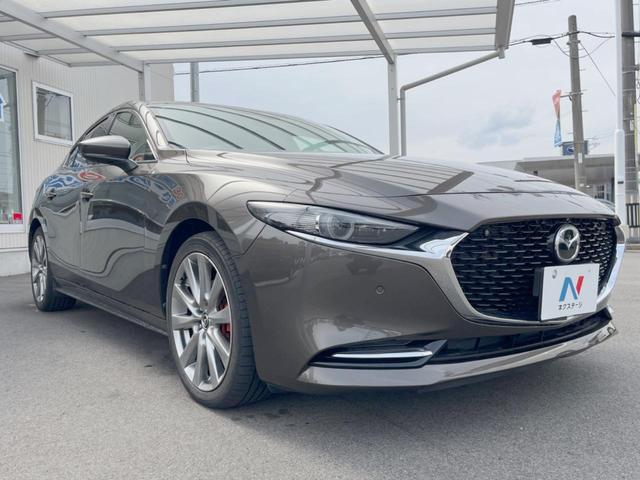 ＭＡＺＤＡ３セダン Ｘ　Ｌパッケージ　禁煙車　純正ナビ　全周囲カメラ　ＢＯＳＥ　レーダークルーズコントロール　ヘッドアップディスプレイ　ＬＥＤヘッドライト　ＥＴＣ　Ｂｌｕｅｔｏｏｔｈ　シートヒーター　ＣＤ／ＤＶＤ再生（17枚目）