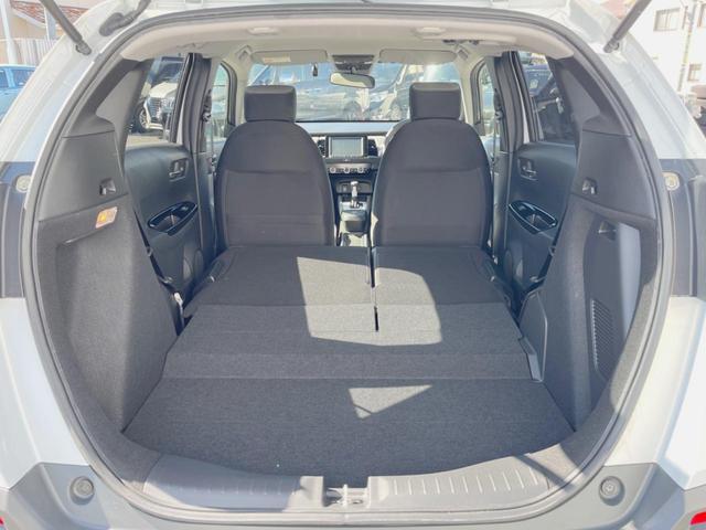フィット ｅ：ＨＥＶクロスター　禁煙車　純正ナビ　バックカメラ　ＬＥＤヘッドライト　レーダークルーズコントロール　フルセグ　ＥＴＣ　Ｂｌｕｅｔｏｏｔｈ　ＤＶＤ再生（10枚目）