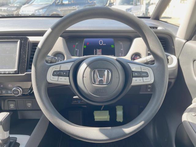 フィット ｅ：ＨＥＶクロスター　禁煙車　純正ナビ　バックカメラ　ＬＥＤヘッドライト　レーダークルーズコントロール　フルセグ　ＥＴＣ　Ｂｌｕｅｔｏｏｔｈ　ＤＶＤ再生（11枚目）