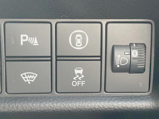 フィット ｅ：ＨＥＶクロスター　禁煙車　純正ナビ　バックカメラ　ＬＥＤヘッドライト　レーダークルーズコントロール　フルセグ　ＥＴＣ　Ｂｌｕｅｔｏｏｔｈ　ＤＶＤ再生（40枚目）