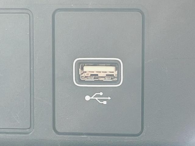 フィット ｅ：ＨＥＶクロスター　禁煙車　純正ナビ　バックカメラ　ＬＥＤヘッドライト　レーダークルーズコントロール　フルセグ　ＥＴＣ　Ｂｌｕｅｔｏｏｔｈ　ＤＶＤ再生（47枚目）