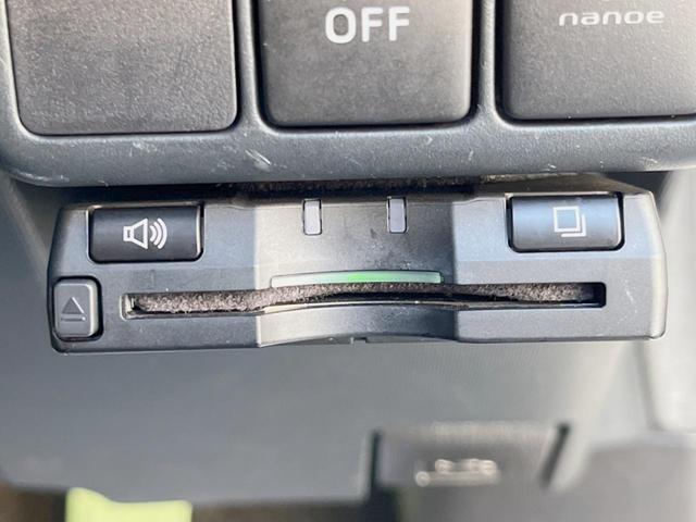 アクア Gブラックソフトレザーセレクション HDDナビ バックカメラ 禁煙車 スマートキー ETC オートライト オートエアコン 地デジ(5枚目)