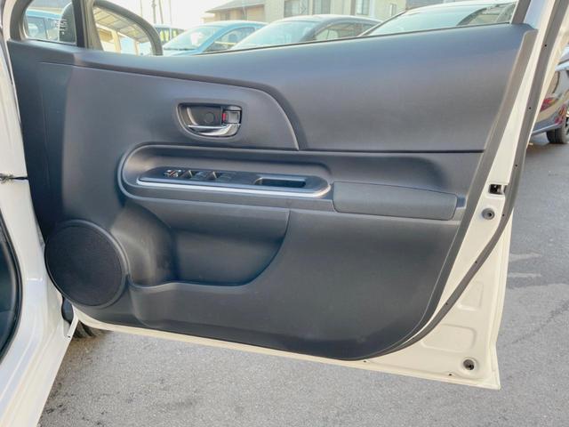 アクア Gブラックソフトレザーセレクション HDDナビ バックカメラ 禁煙車 スマートキー ETC オートライト オートエアコン 地デジ(30枚目)