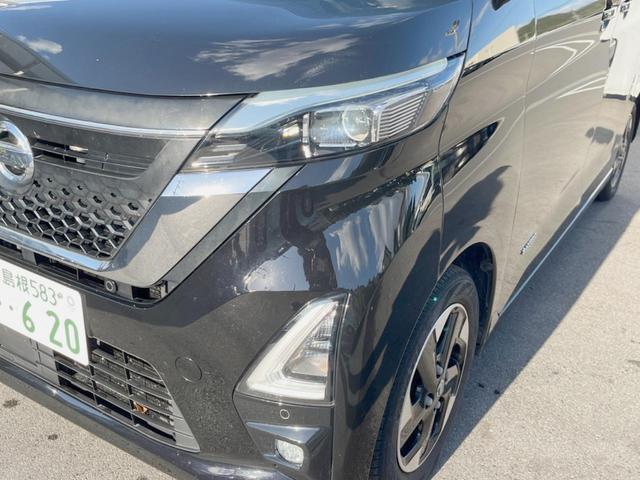 ルークス Ｘ　メモリーナビ　禁煙車　全周囲カメラ　インテリジェントエマージェンシーブレーキ　ハンズフリー両側電動ドア　ＬＥＤヘッド　インテリキー　電動パーキング＆オートホールド　オートエアコン　アームレスト（12枚目）