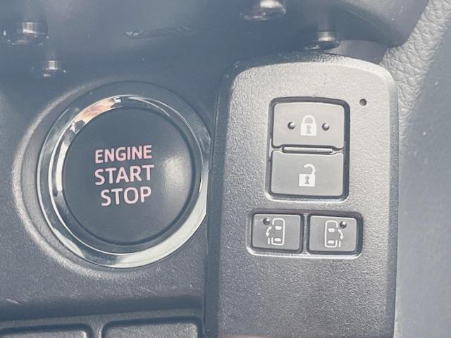 ノア Si ダブルバイビー 4WD 禁煙車 バックカメラ 純正SDナビ 後席モニター 両側電動スライドドア LEDヘッドライト ETC 衝突被害軽減システム レーダークルーズコントロールBluetooth フルセグ(9枚目)