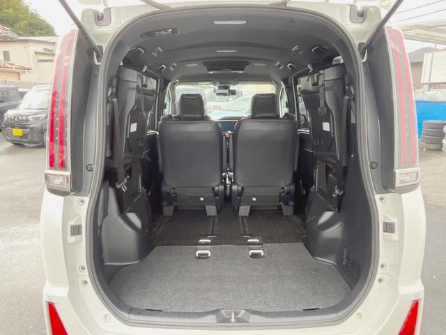 ノア Si ダブルバイビー 4WD 禁煙車 バックカメラ 純正SDナビ 後席モニター 両側電動スライドドア LEDヘッドライト ETC 衝突被害軽減システム レーダークルーズコントロールBluetooth フルセグ(20枚目)