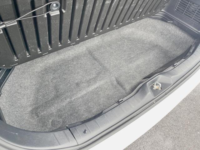 ノア Si ダブルバイビー 4WD 禁煙車 バックカメラ 純正SDナビ 後席モニター 両側電動スライドドア LEDヘッドライト ETC 衝突被害軽減システム レーダークルーズコントロールBluetooth フルセグ(22枚目)